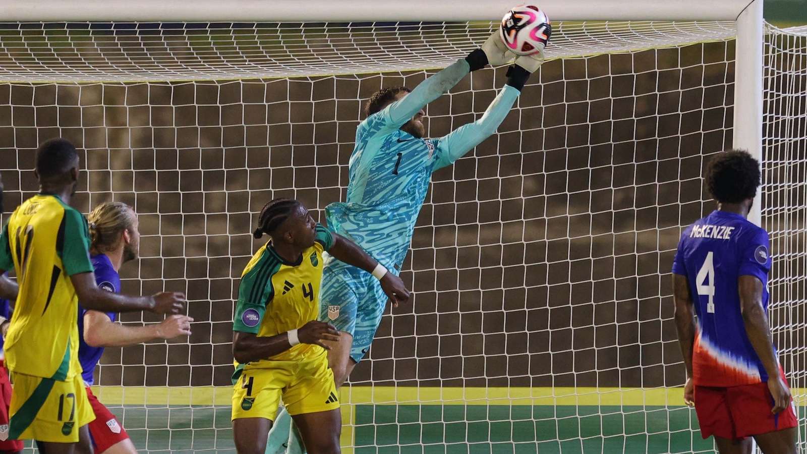 像久保健英 像久保健英